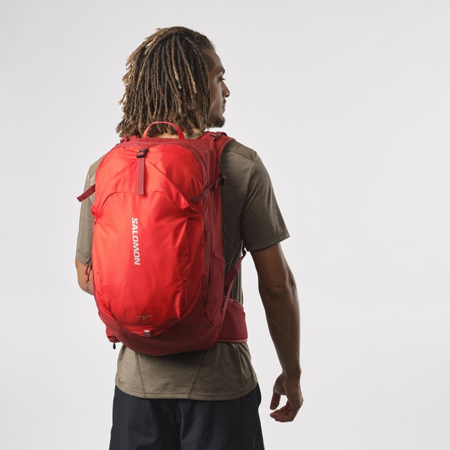 TRAILBLAZER 30 Unisex Hiking Bag | Salomon