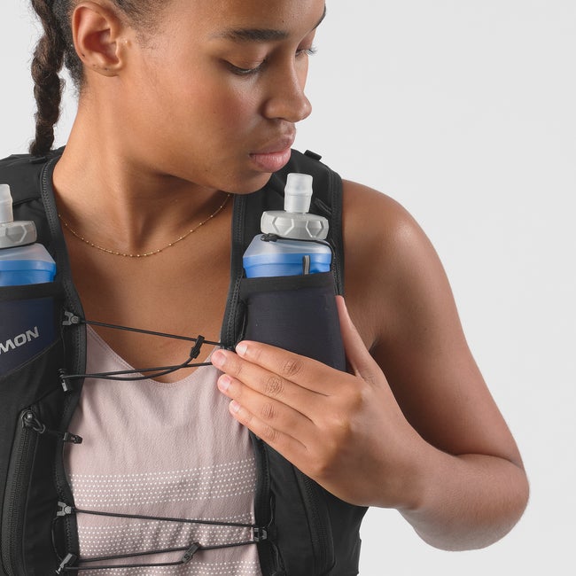 ADV SKIN 12 Women's Running Vest with flasks included | Salomon